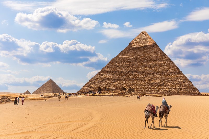 La Piramide De Micerino